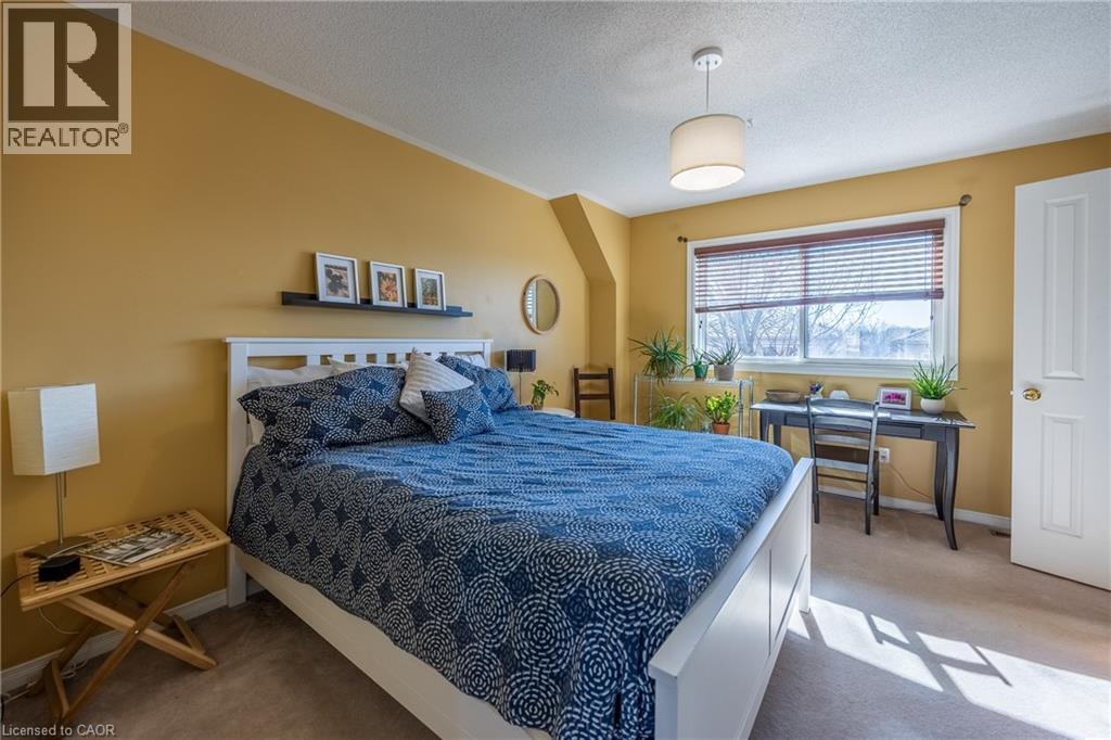 55 Grindstone Way, Waterdown, ON - Indoor Photo Showing Bedroom