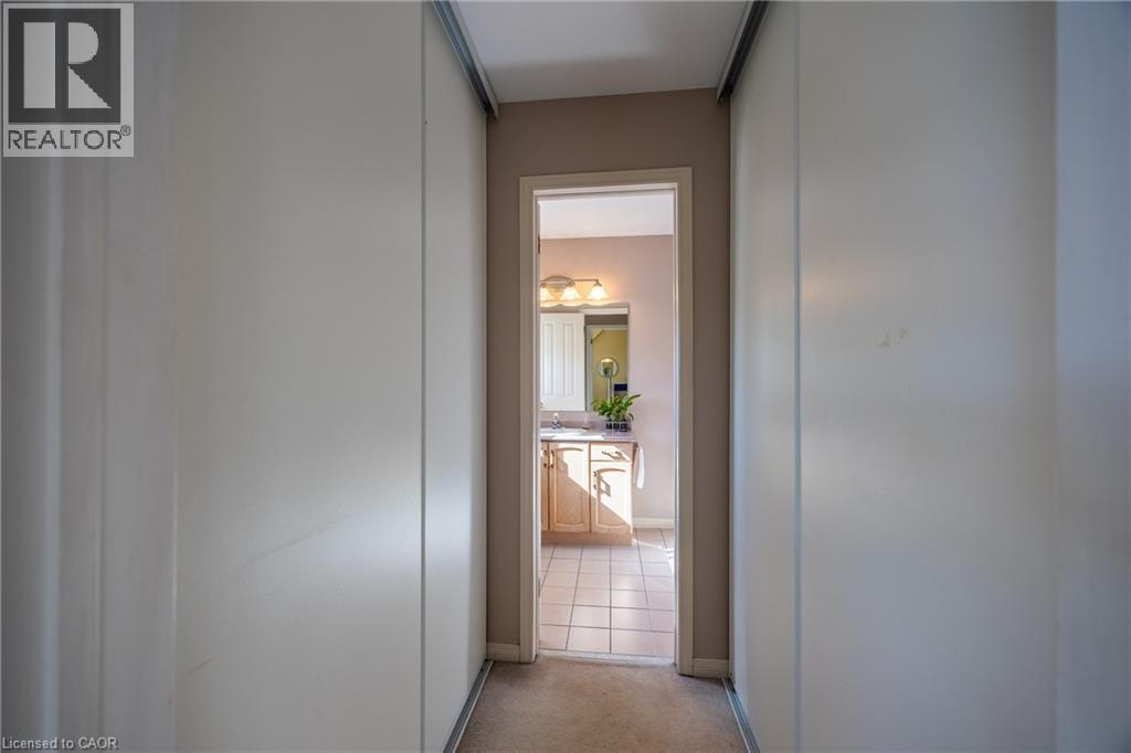 55 Grindstone Way, Waterdown, ON - Indoor Photo Showing Other Room