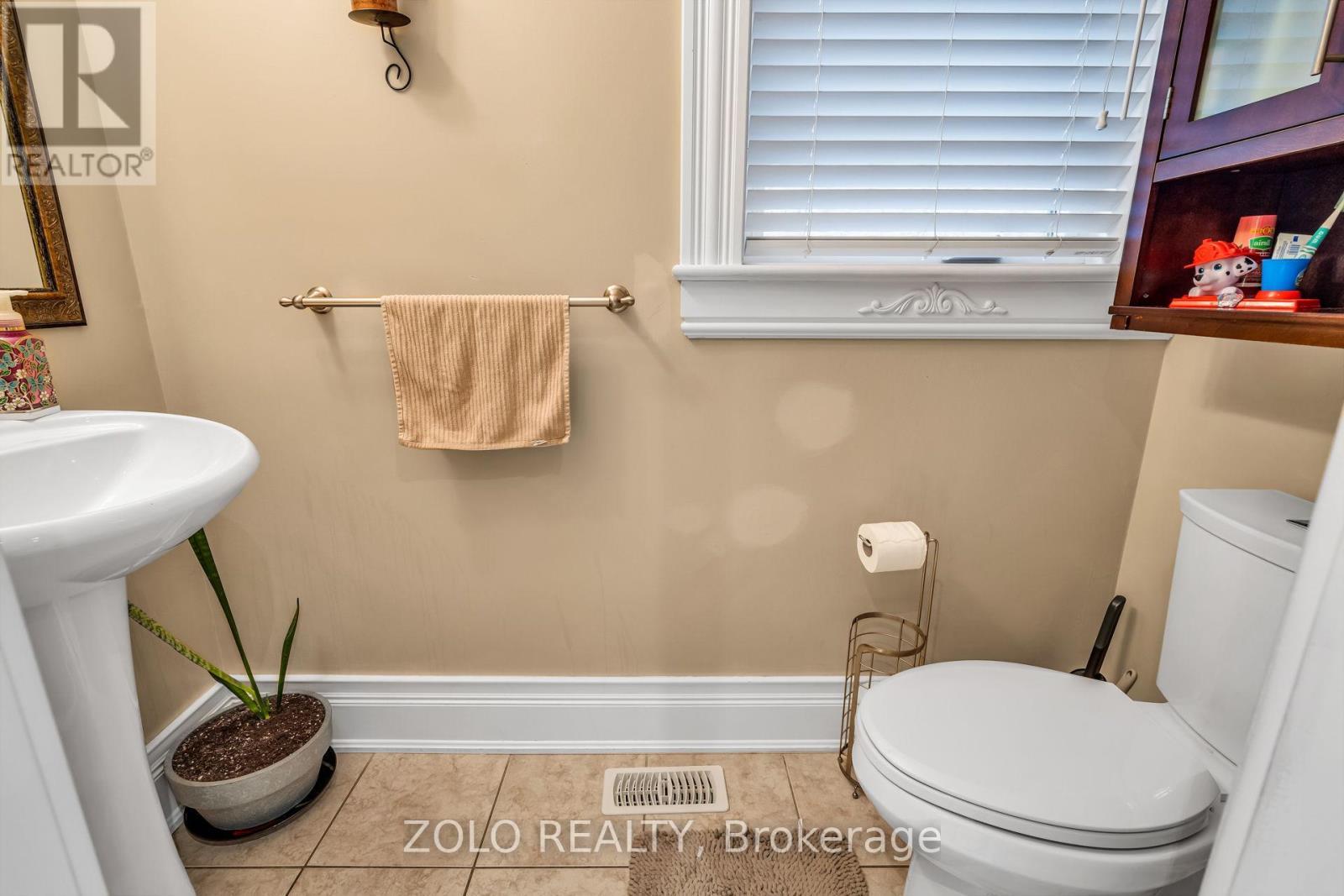 15 Ozner Crescent, Vaughan, ON - Indoor Photo Showing Bathroom