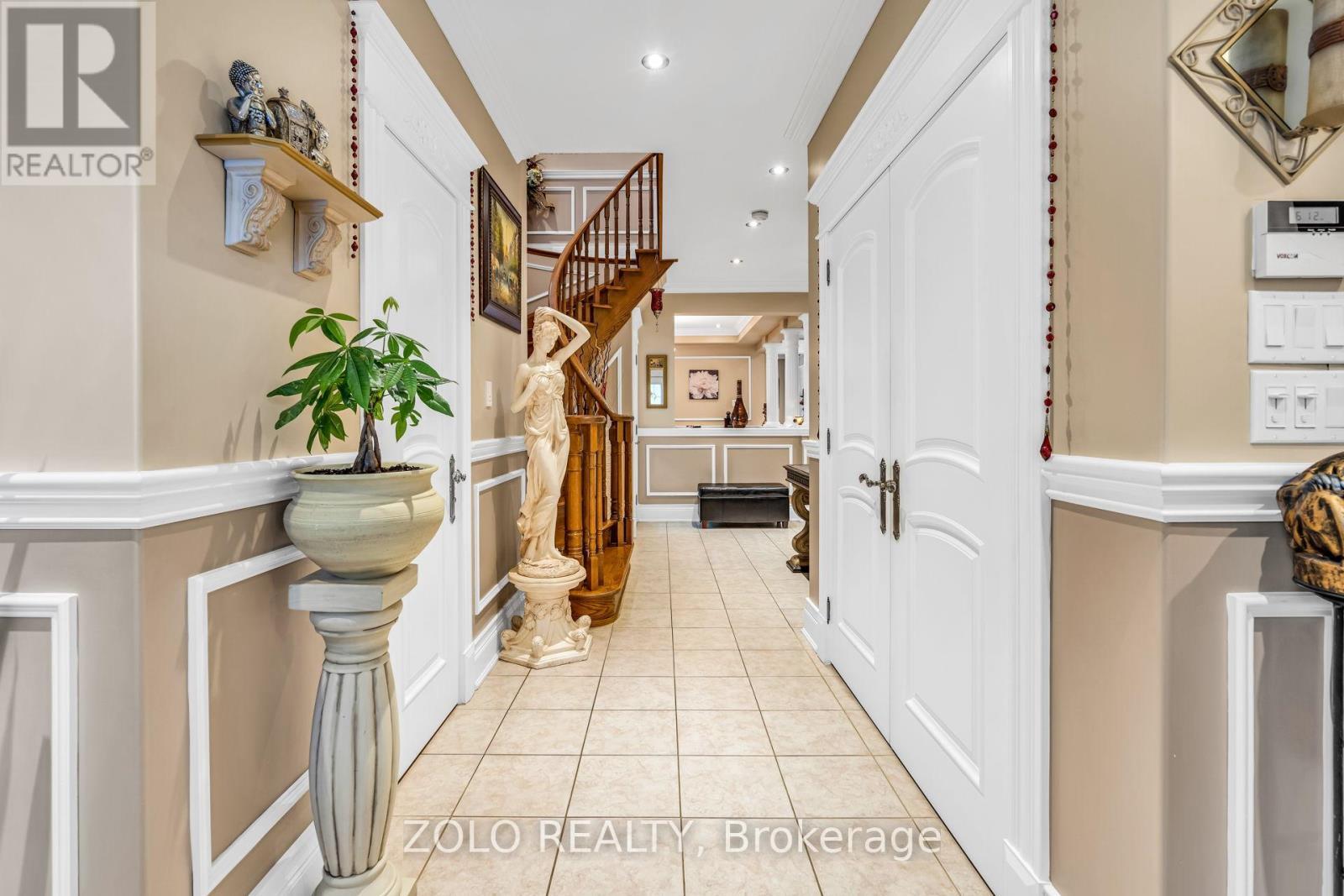 15 Ozner Crescent, Vaughan, ON - Indoor Photo Showing Other Room