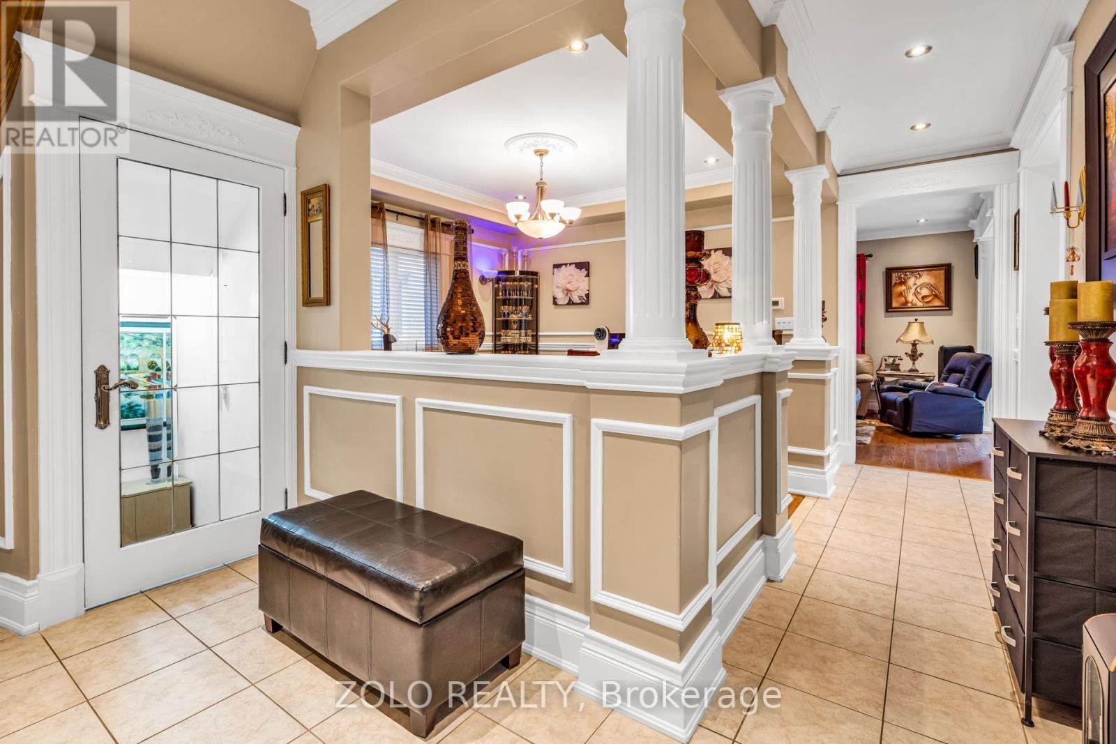 15 Ozner Crescent, Vaughan, ON - Indoor Photo Showing Other Room