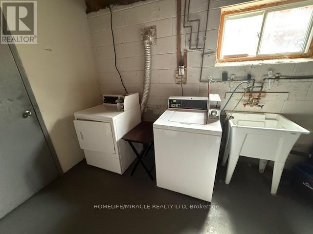 9 Ellen Street, Mississauga, ON - Indoor Photo Showing Laundry Room