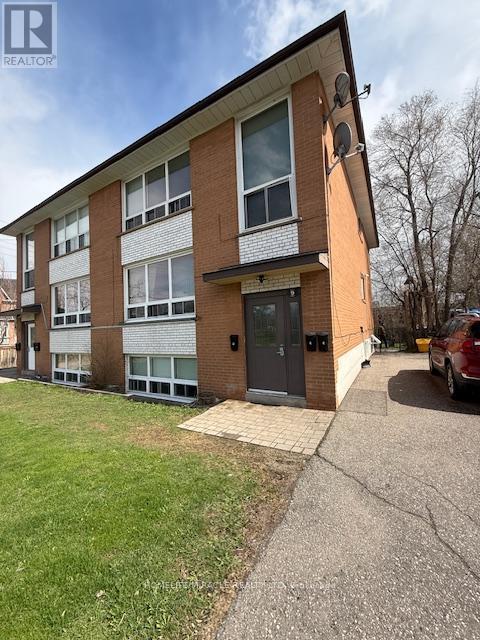 9 Ellen Street, Mississauga, ON - Outdoor