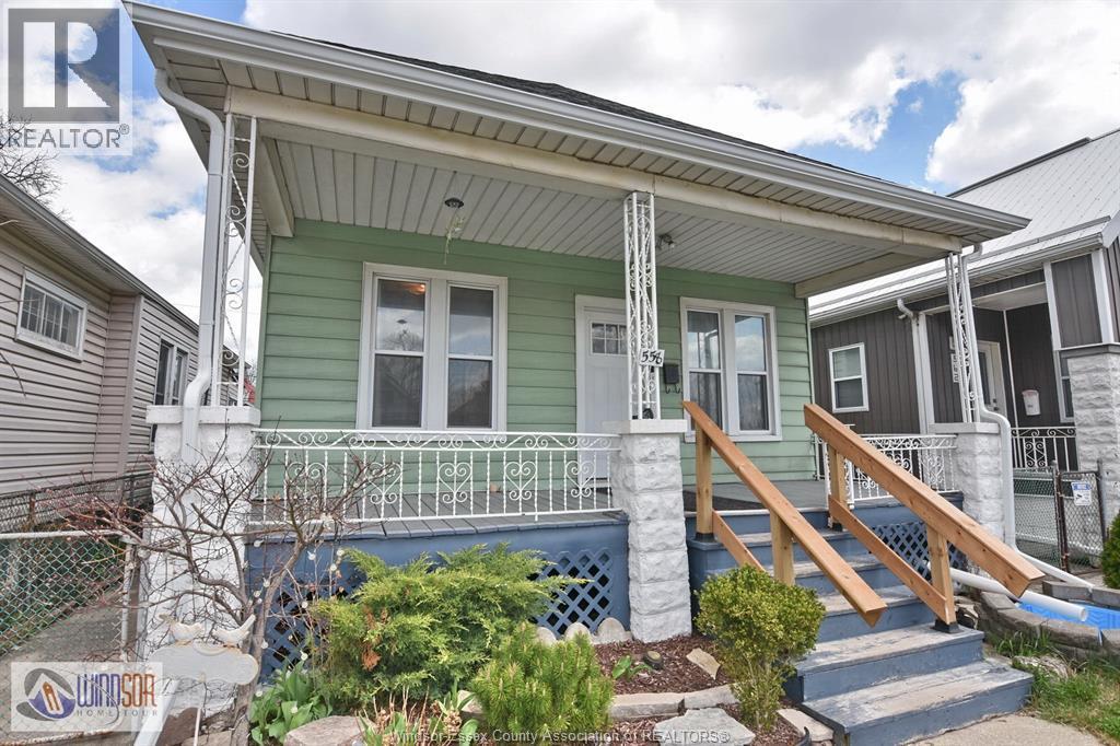 558 Elm, Windsor, ON - Outdoor