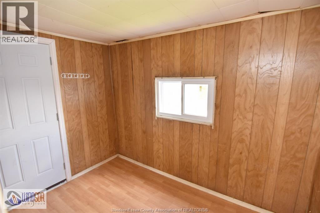 558 Elm, Windsor, ON - Indoor Photo Showing Other Room
