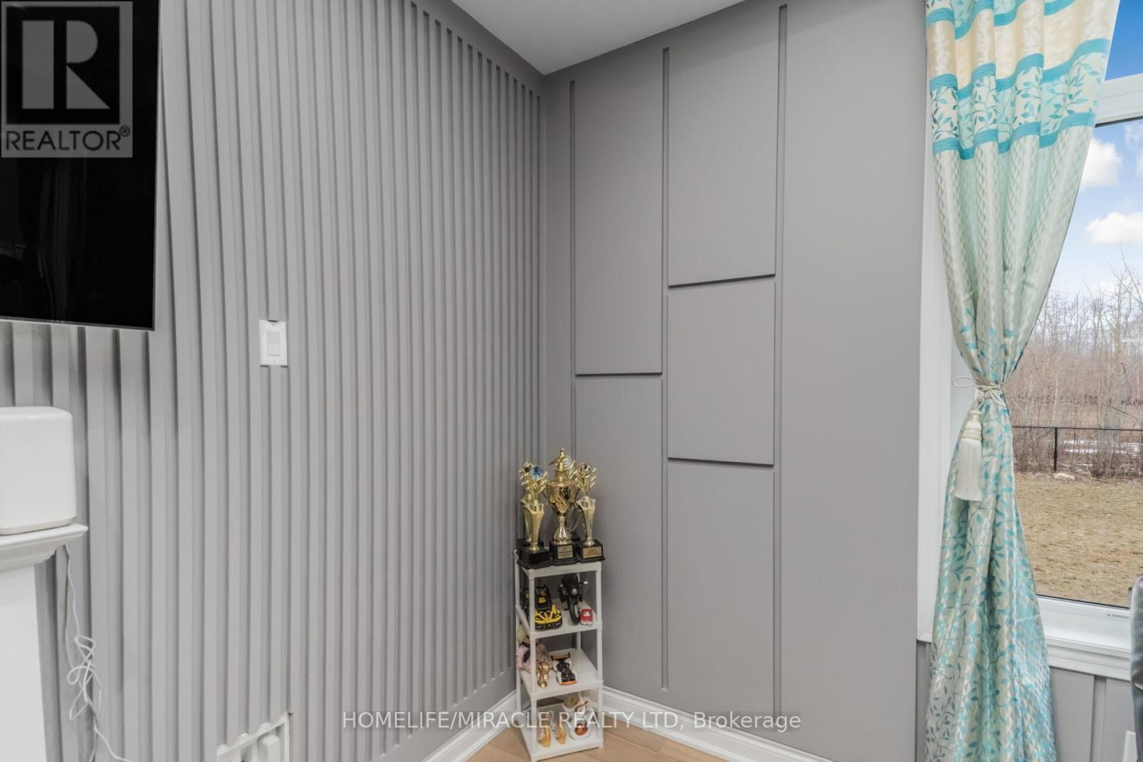 93 Trail Boulevard, Springwater, ON - Outdoor With Exterior