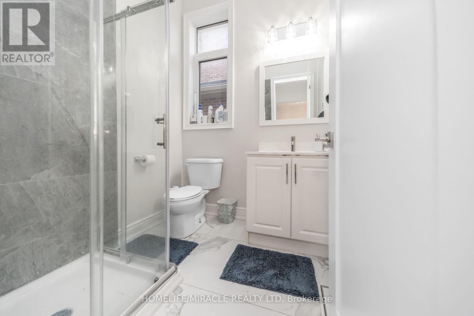 93 Trail Boulevard, Springwater, ON - Indoor Photo Showing Bathroom
