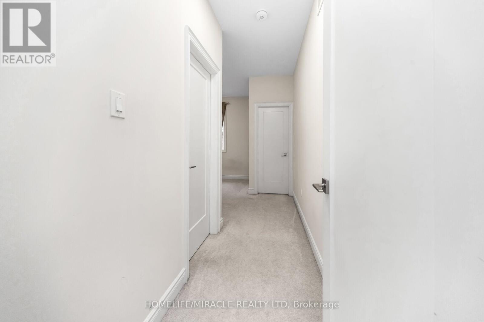 93 Trail Boulevard, Springwater, ON - Indoor Photo Showing Other Room