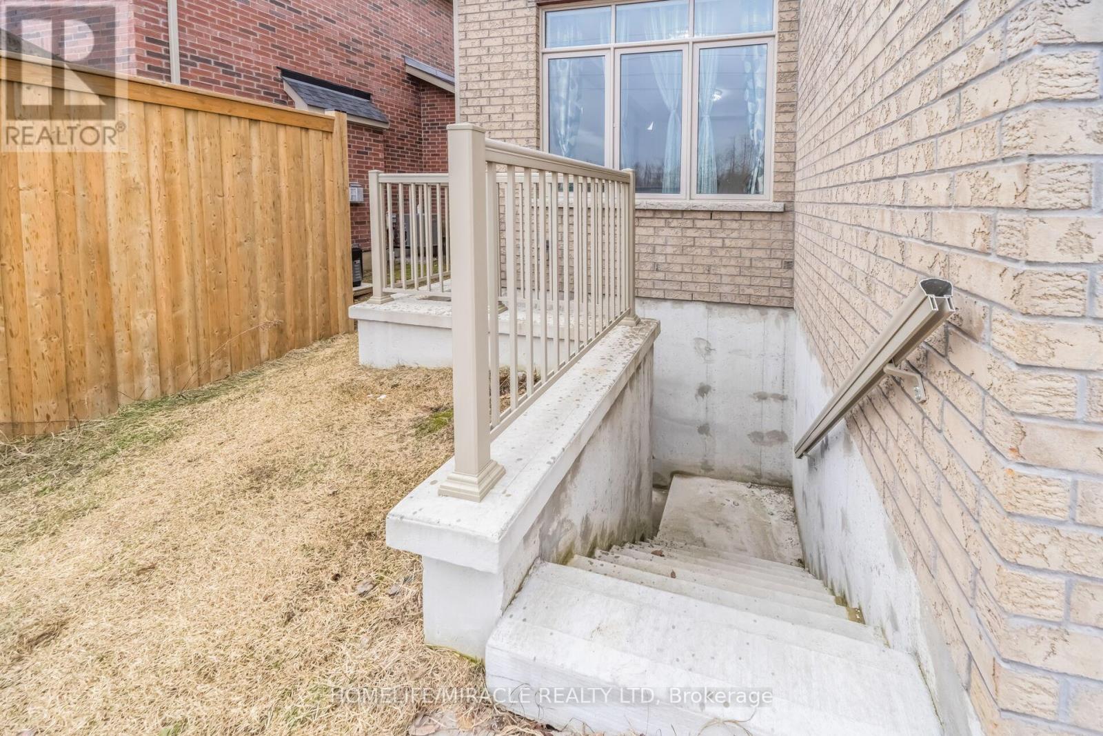 93 Trail Boulevard, Springwater, ON - Outdoor With Exterior