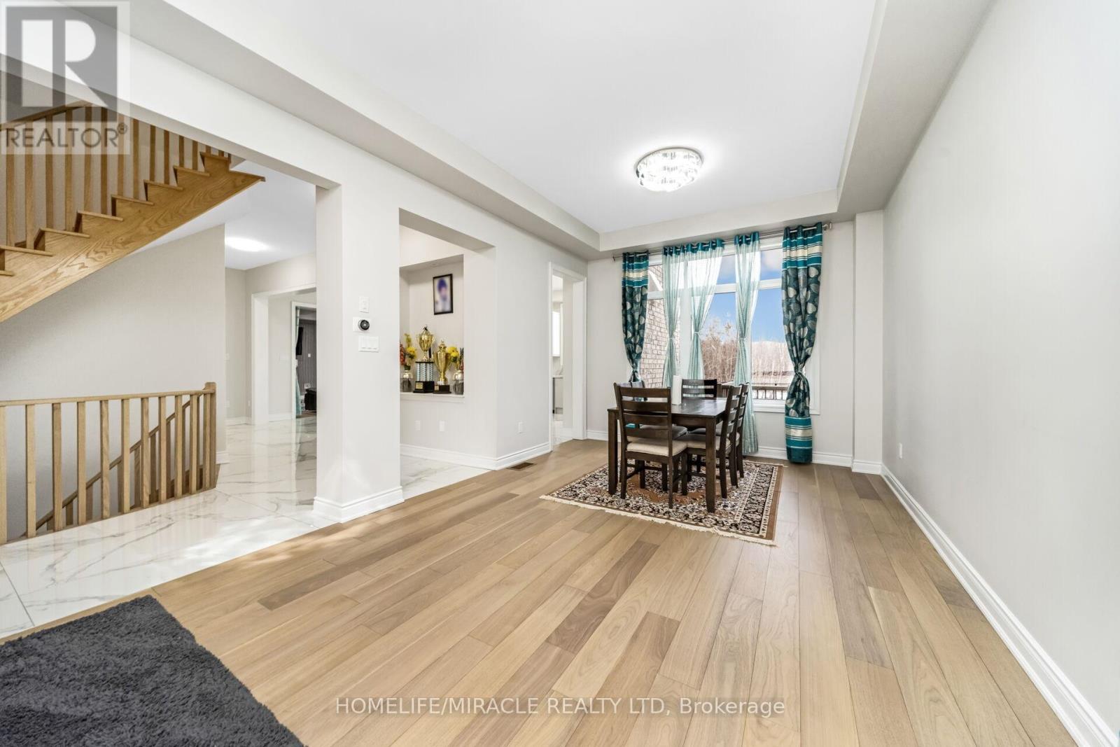 93 Trail Boulevard, Springwater, ON - Indoor