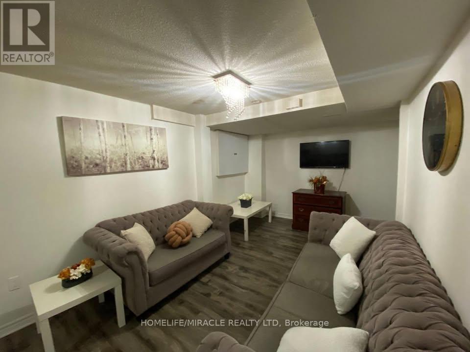 5237 Floral Hill Crescent, Mississauga, ON - Indoor