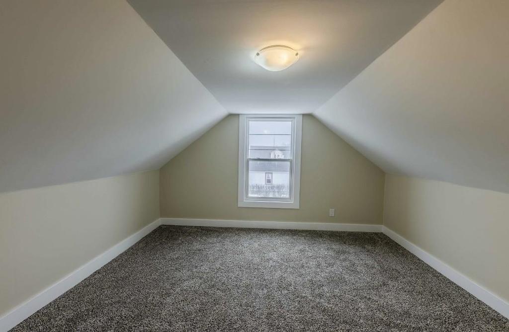 358 Dewe Ave, Thunder Bay, ON - Indoor Photo Showing Other Room