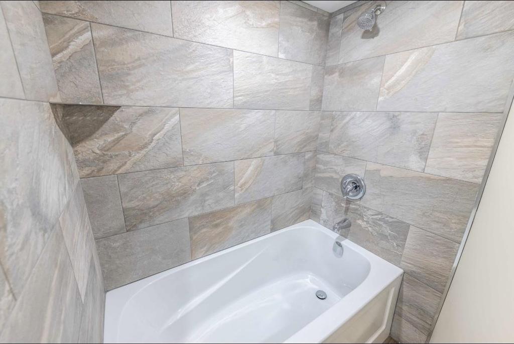 358 Dewe Ave, Thunder Bay, ON - Indoor Photo Showing Bathroom