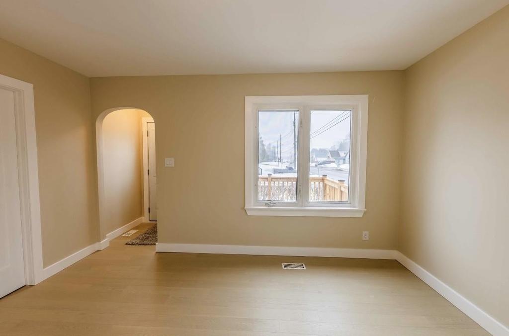 358 Dewe Ave, Thunder Bay, ON - Indoor Photo Showing Other Room