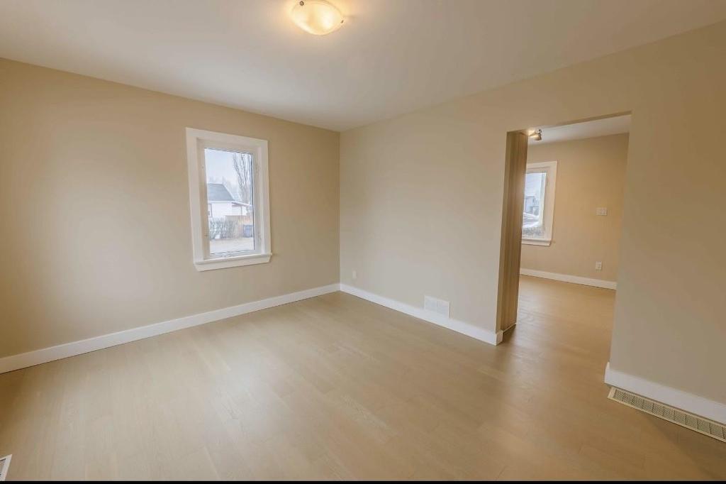 358 Dewe Ave, Thunder Bay, ON - Indoor Photo Showing Other Room