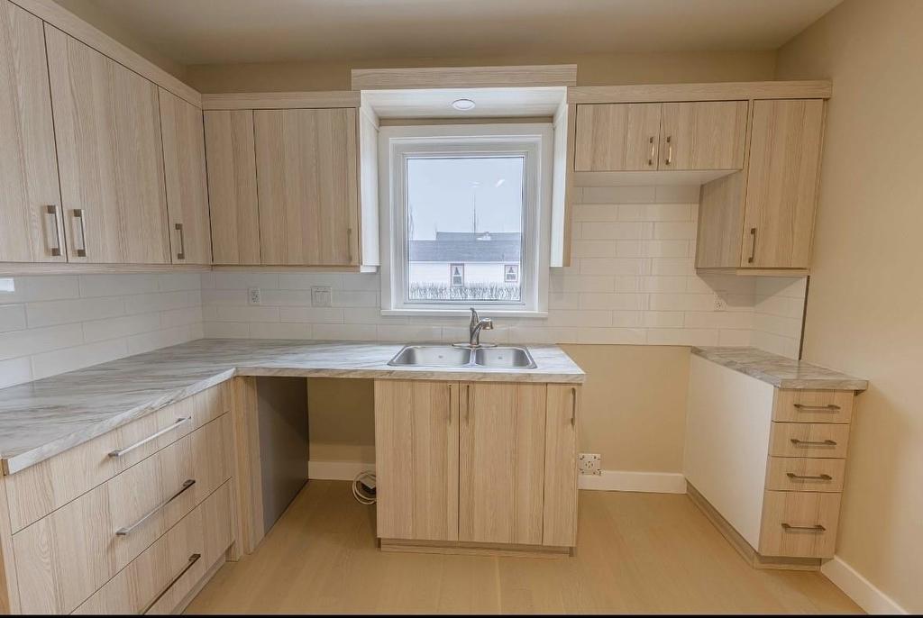 358 Dewe Ave, Thunder Bay, ON - Indoor Photo Showing Kitchen
