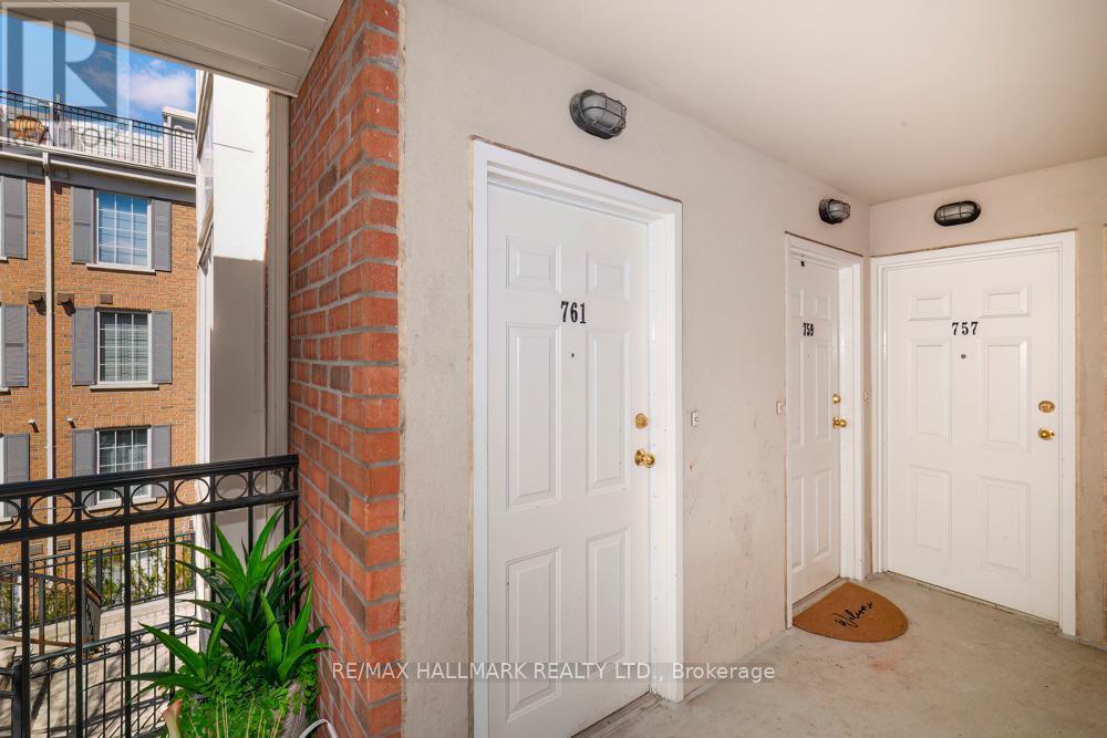Front Door - End Unit - 761 - 5 Everson Drive, Toronto, ON - Indoor Photo Showing Other Room