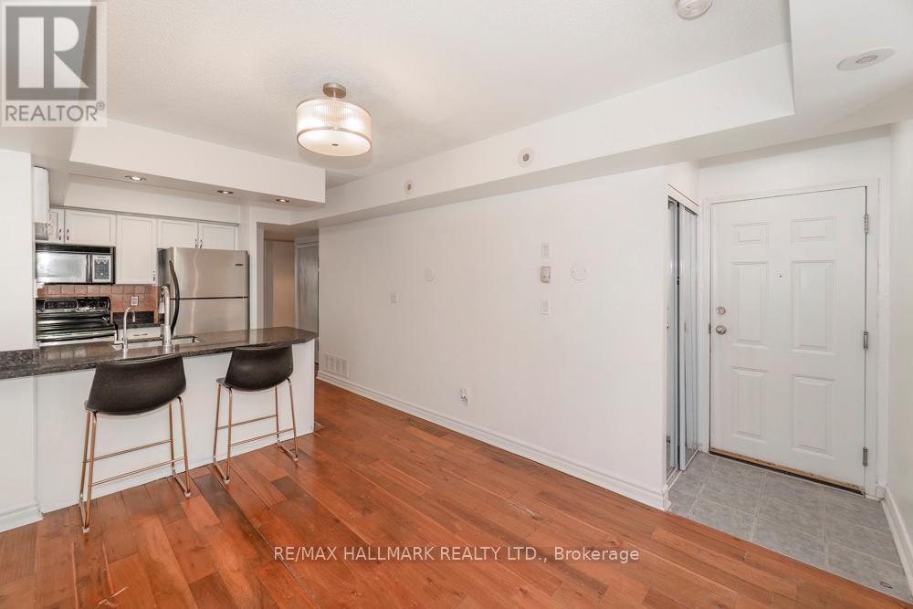 Kitchen/Living Room/Foyer - 761 - 5 Everson Drive, Toronto, ON - Indoor Photo Showing Kitchen