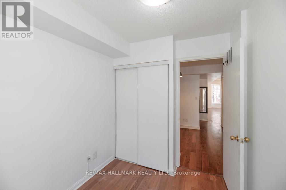 2nd Bedroom W Large Window & Double Closet - 761 - 5 Everson Drive, Toronto, ON - Indoor Photo Showing Other Room