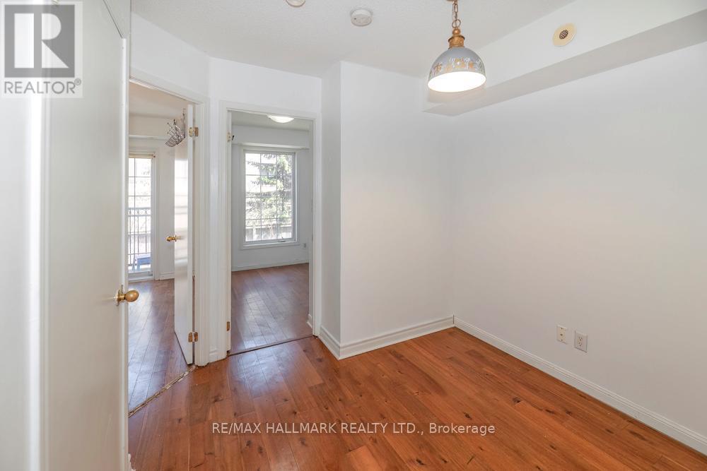 Office/+1 - 761 - 5 Everson Drive, Toronto, ON - Indoor Photo Showing Other Room