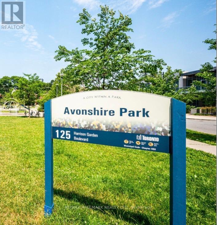 Steps To Avonshire Park - 761 - 5 Everson Drive, Toronto, ON - Outdoor With View