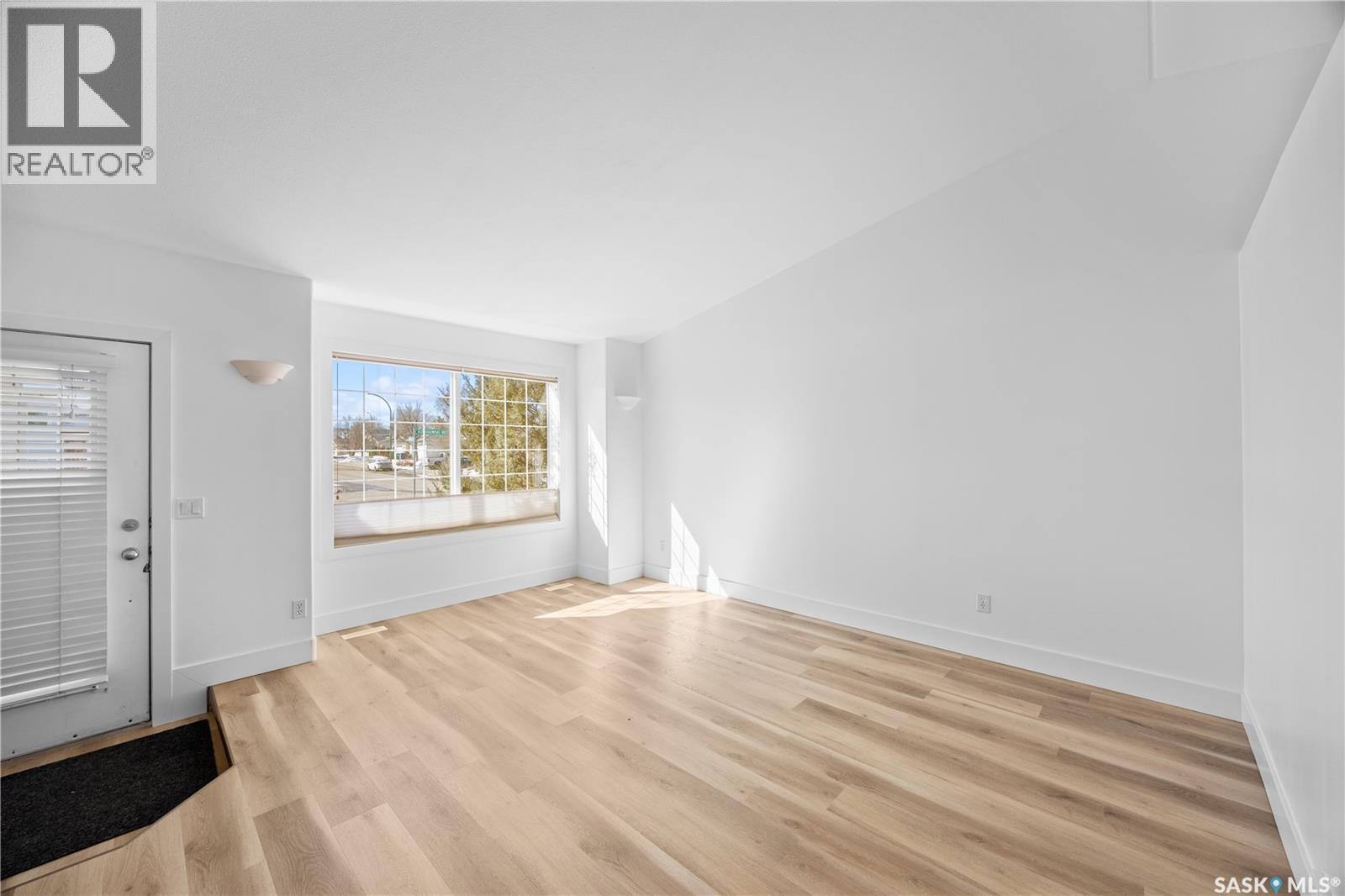 203 Konihowski Road, Saskatoon, SK - Indoor Photo Showing Other Room