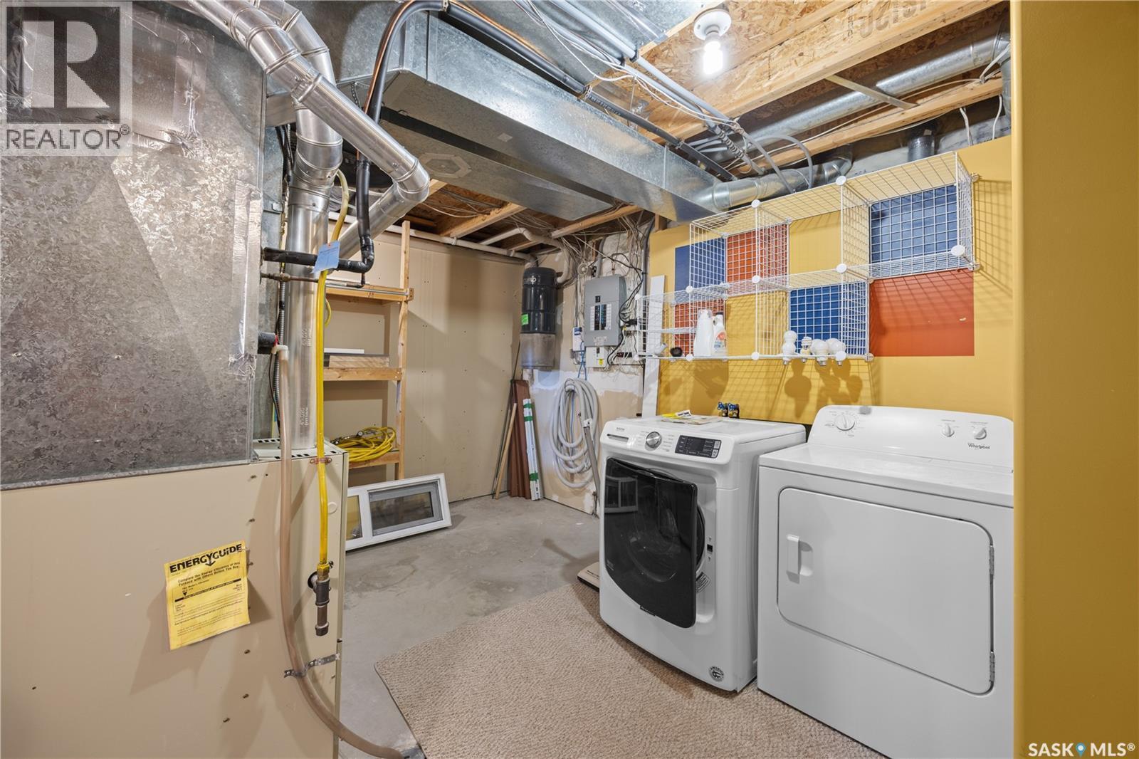 203 Konihowski Road, Saskatoon, SK - Indoor Photo Showing Laundry Room