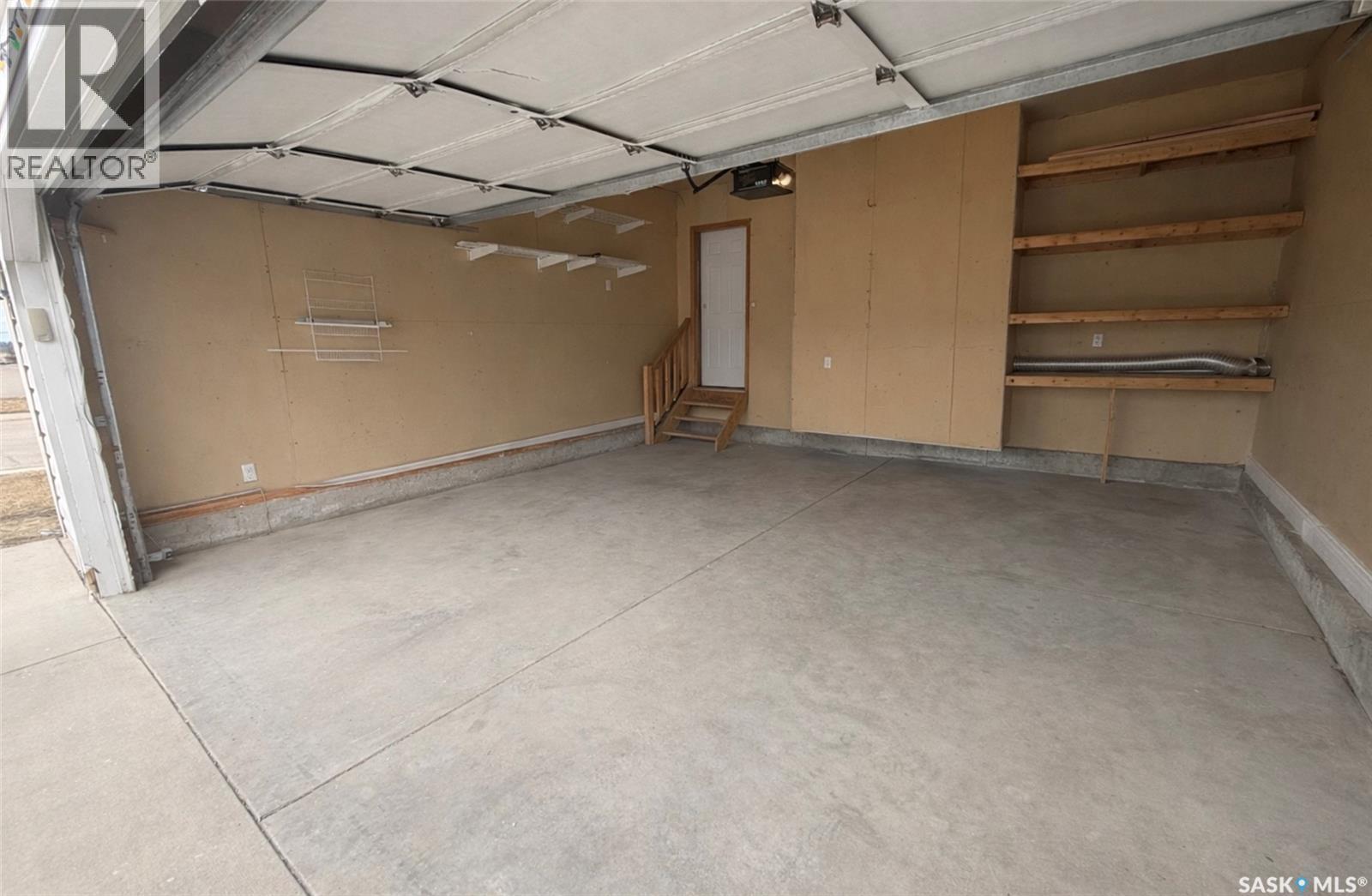 203 Konihowski Road, Saskatoon, SK - Indoor Photo Showing Garage