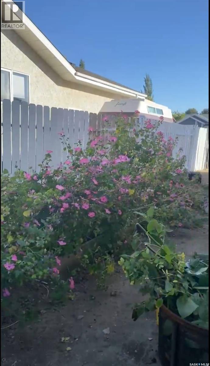 203 Konihowski Road, Saskatoon, SK - Outdoor