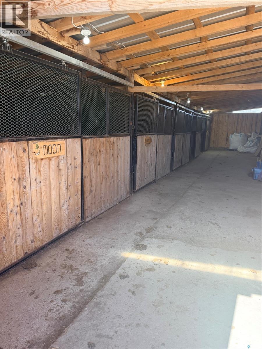 Mezzo Acreage Grid Road, Tompkins, SK