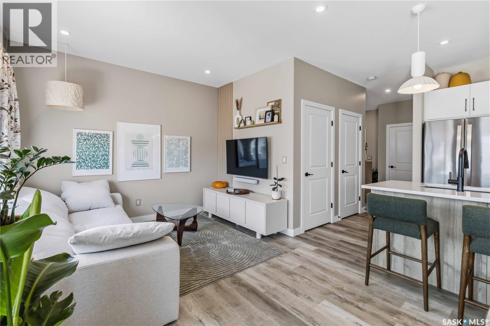 26 625 Dagnone Crescent, Saskatoon, SK - Indoor