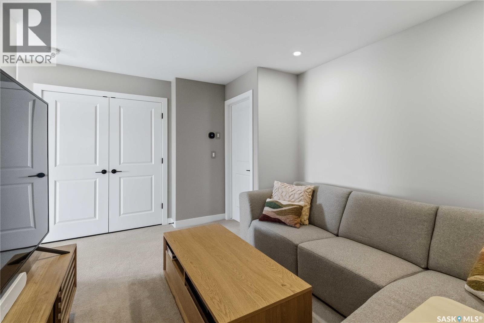 26 625 Dagnone Crescent, Saskatoon, SK - Indoor