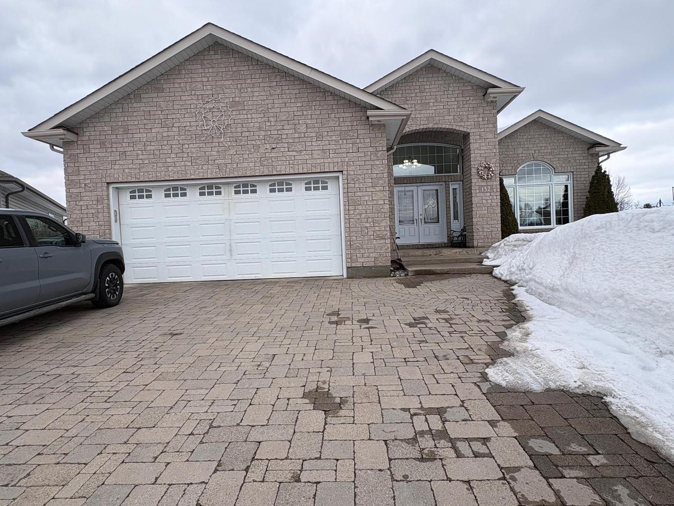 132 Wolverine Crescent, Thunder Bay, ON - Outdoor