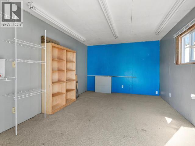 95-986 Range Road, Whitehorse, YT - Indoor Photo Showing Other Room