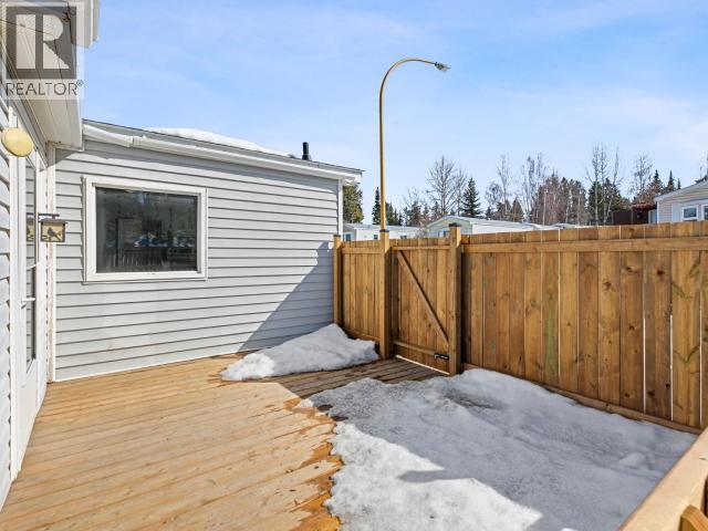 95-986 Range Road, Whitehorse, YT - Outdoor With Exterior