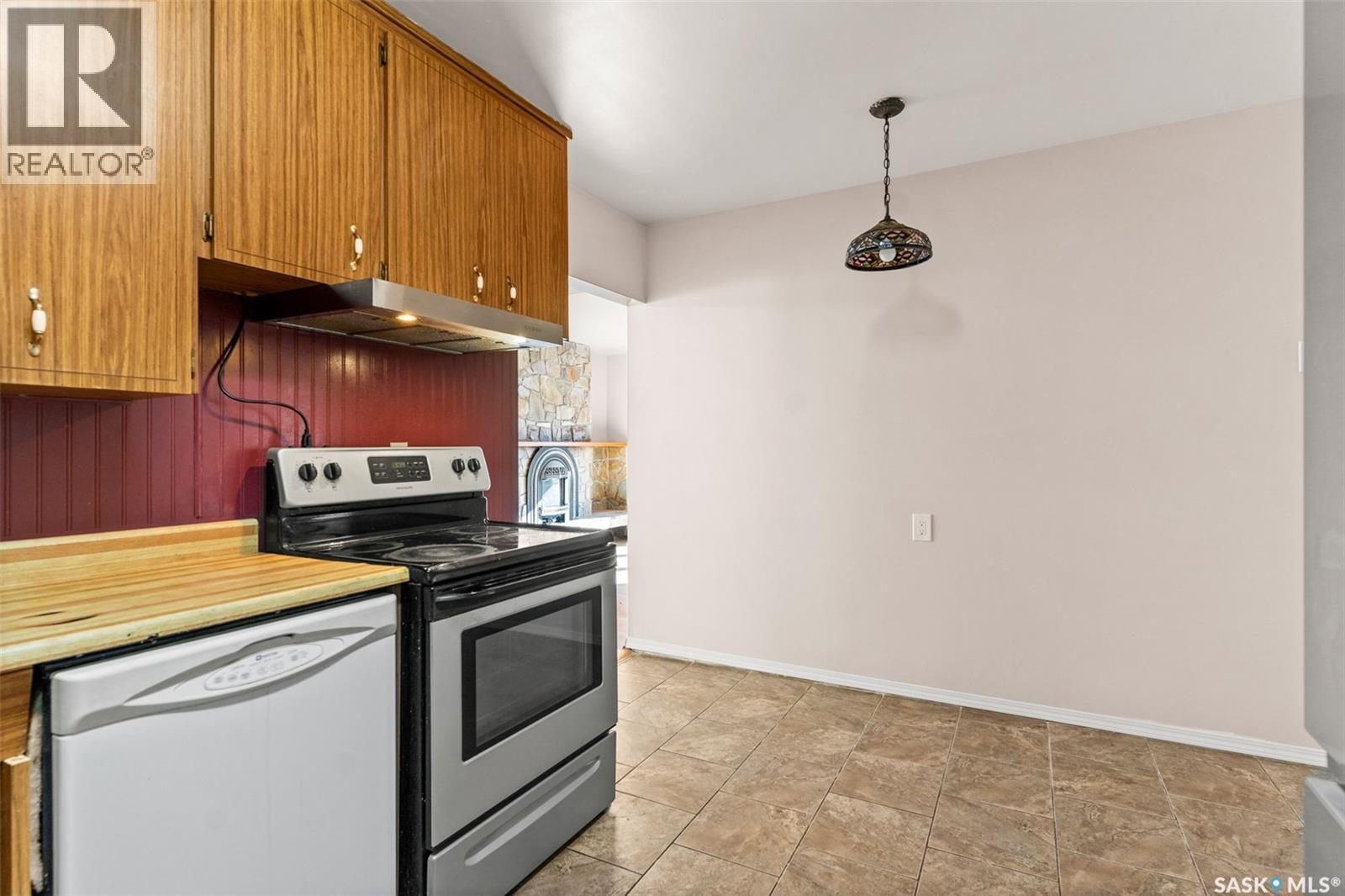 13 Weir Crescent, Saskatoon, SK - Indoor Photo Showing Kitchen