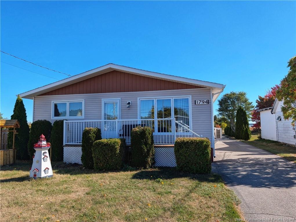 1794 Rue Châtillon, Maisonnette, NB