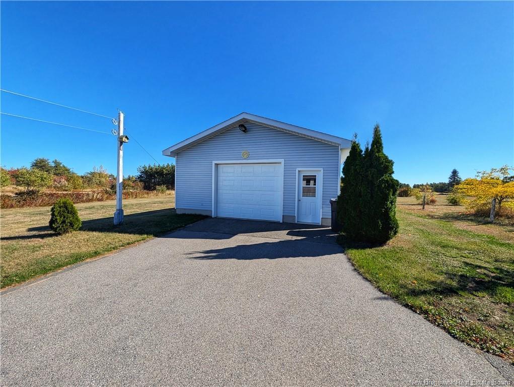 1794 Rue Châtillon, Maisonnette, NB