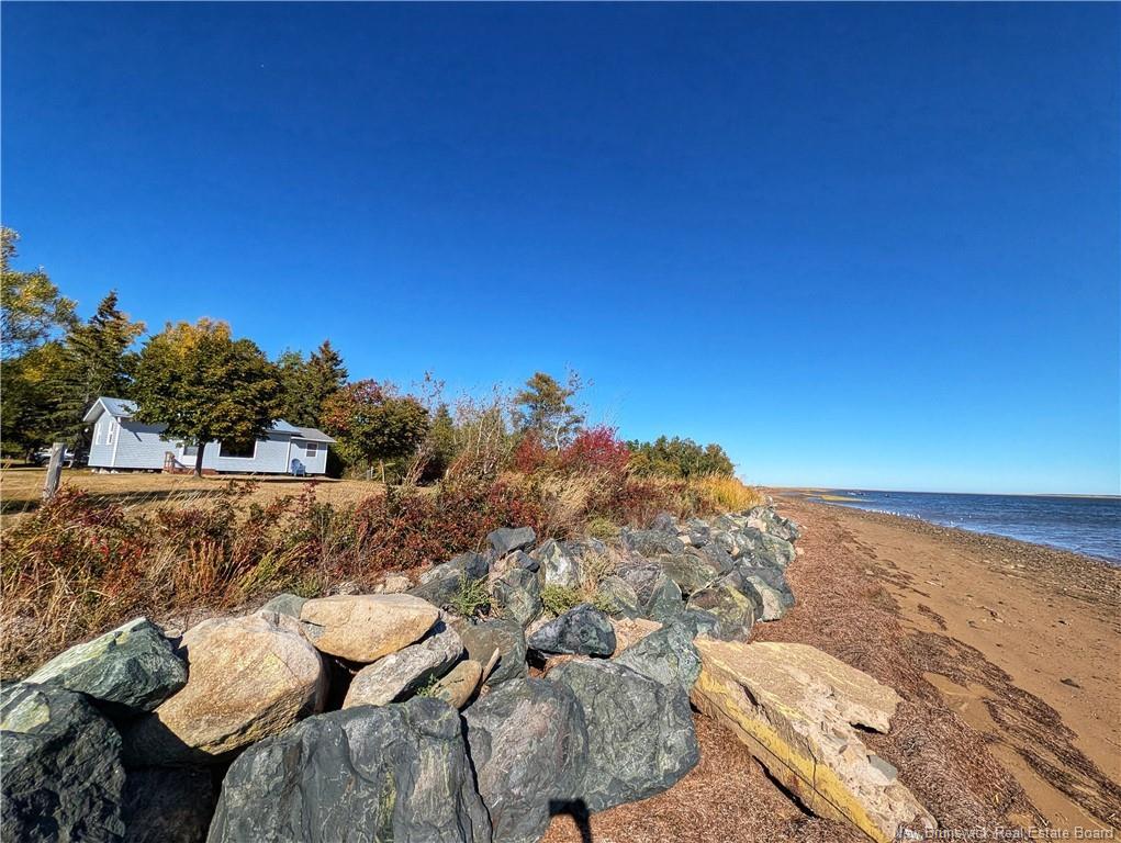 1794 Rue Châtillon, Maisonnette, NB