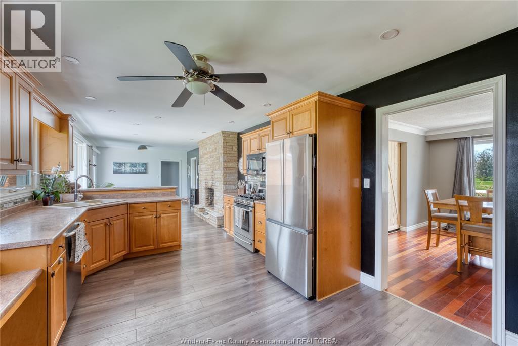 1235 Gesto Sideroad, Colchester North, ON - Indoor Photo Showing Kitchen