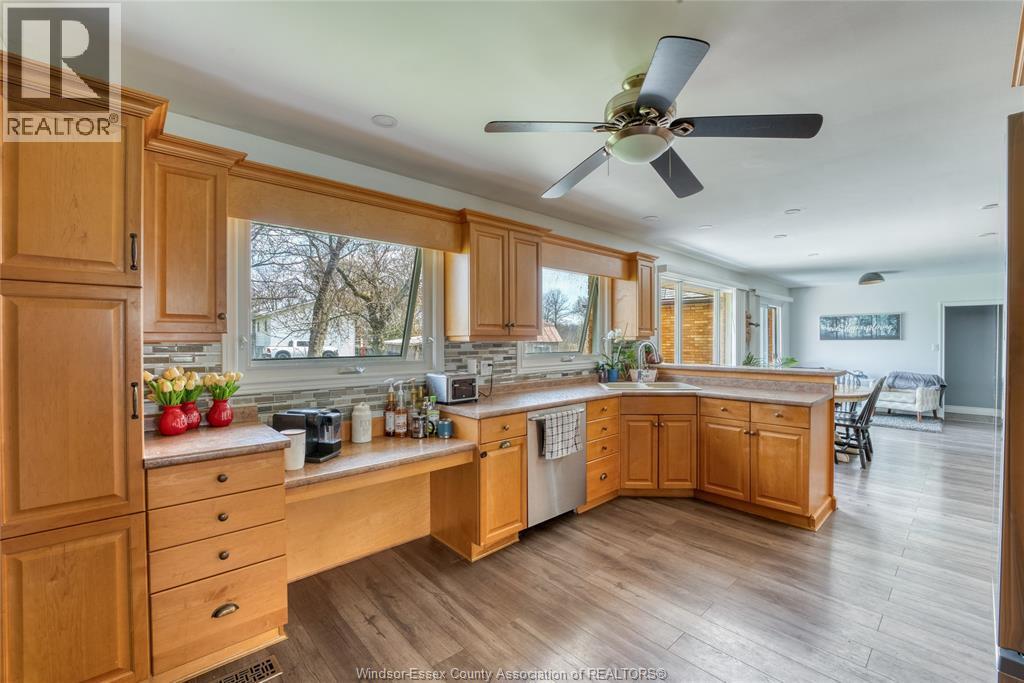 1235 Gesto Sideroad, Colchester North, ON - Indoor Photo Showing Kitchen
