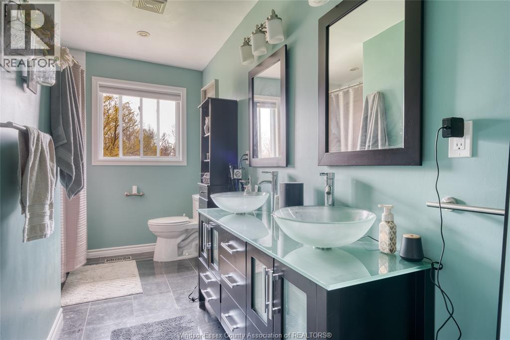 1235 Gesto Sideroad, Colchester North, ON - Indoor Photo Showing Bathroom