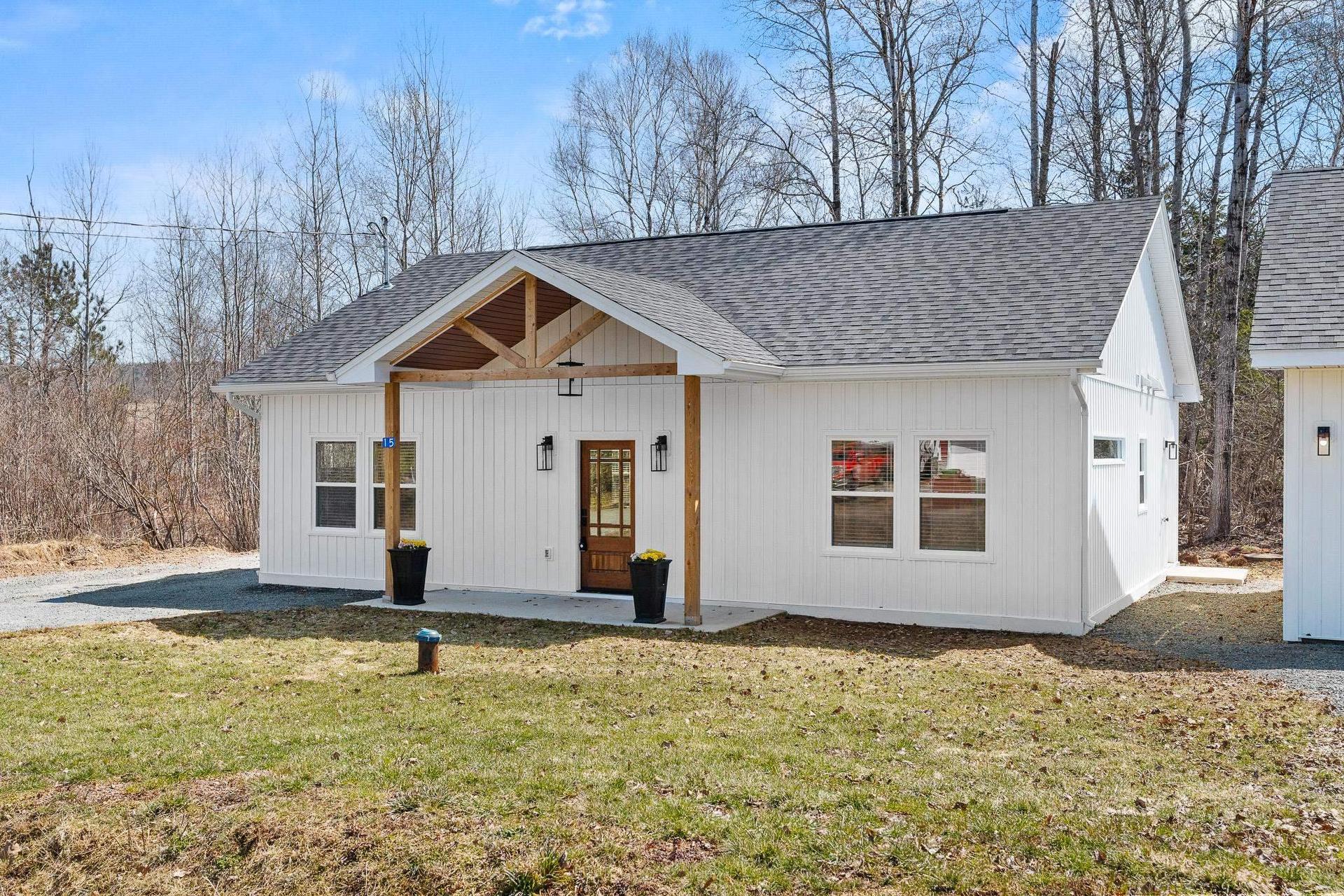 15 Chalet Crescent, Brooklyn, NS