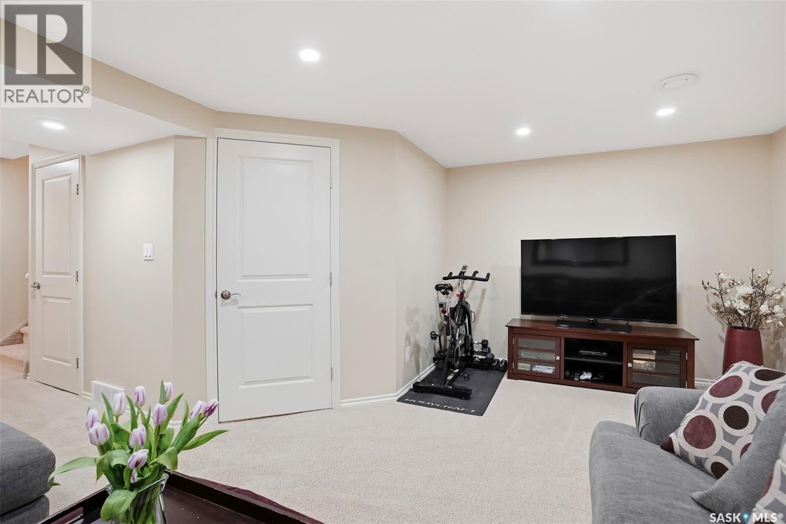 218 105 Lynd Crescent, Saskatoon, SK - Indoor