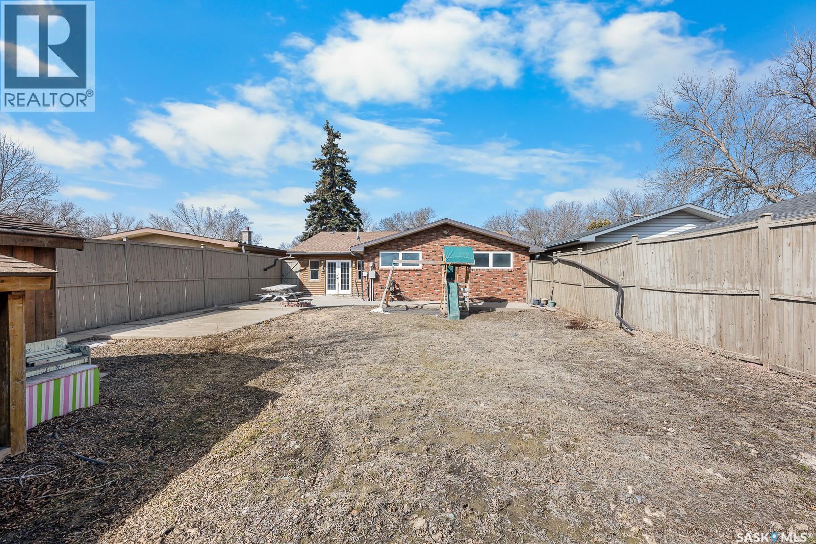 55 Rothwell Crescent, Regina, SK - Outdoor