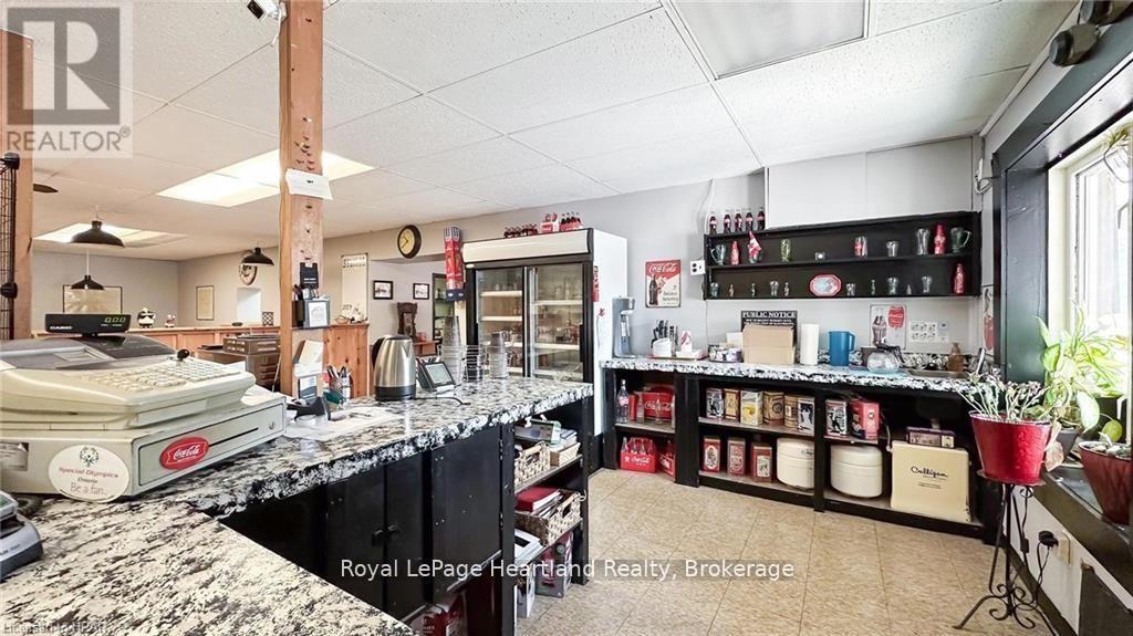 3064 Patrick Street, Howick, ON