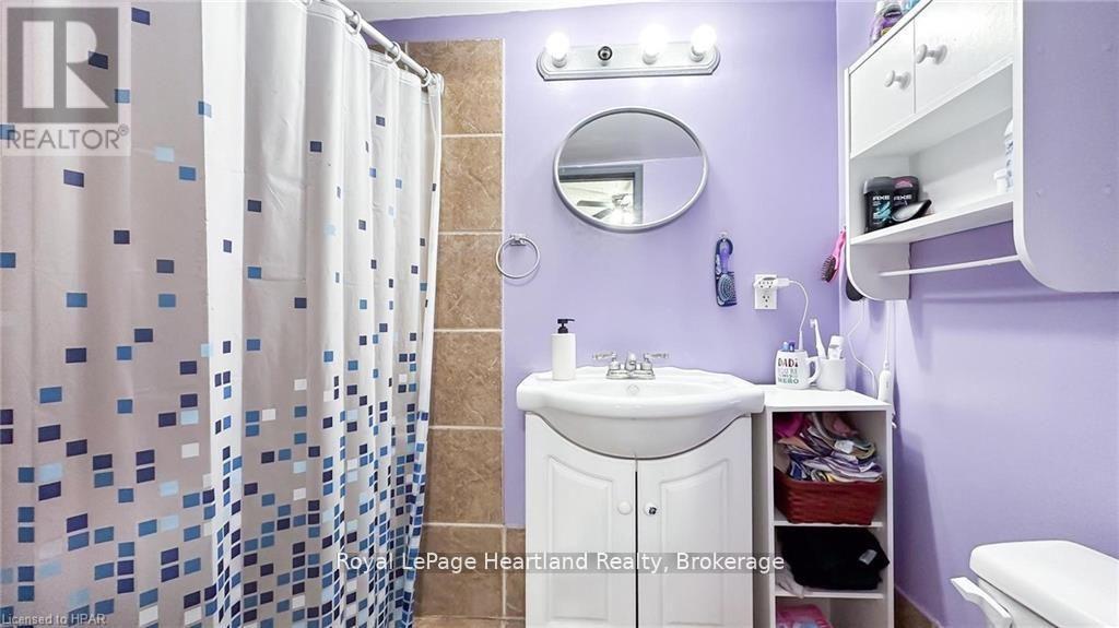 3064 Patrick Street, Howick, ON
