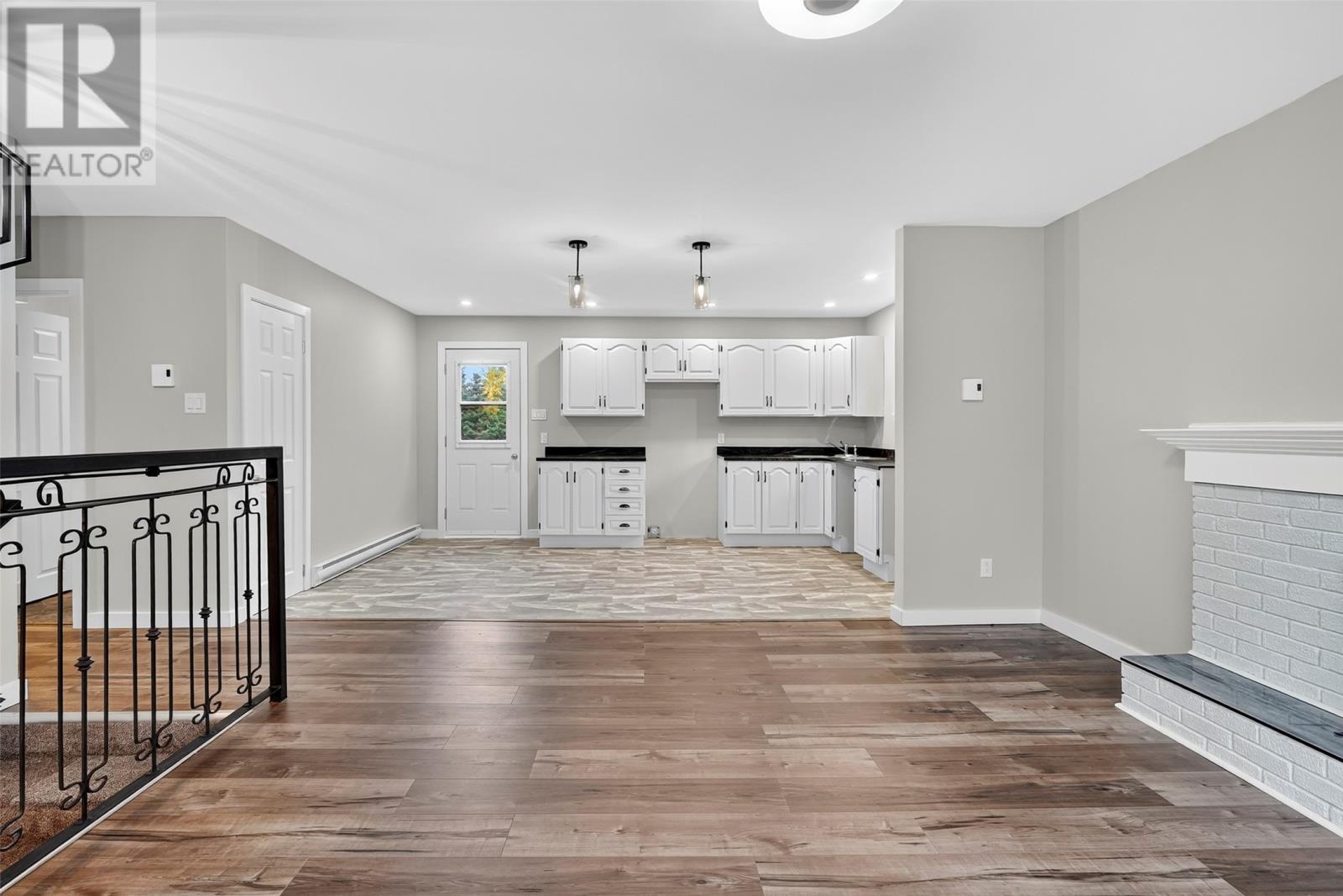 32 Church Road, Victoria, NL - Indoor
