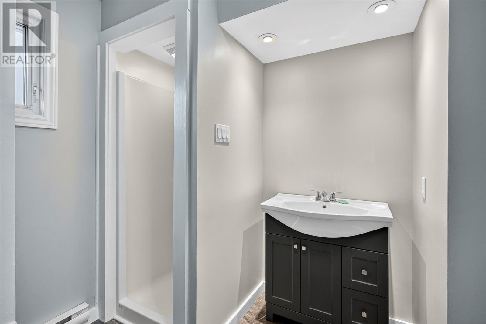 32 Church Road, Victoria, NL - Indoor Photo Showing Bathroom