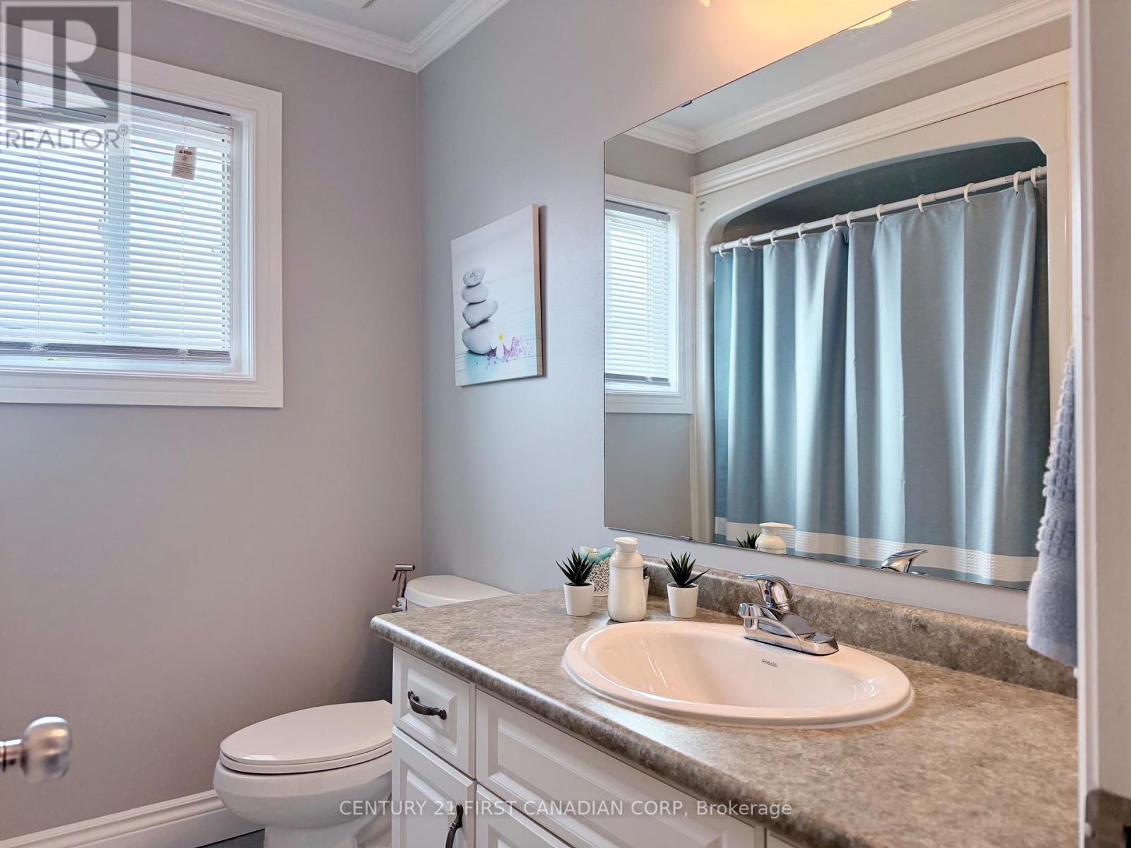 9 Barrett Crescent, St. Thomas, ON - Indoor Photo Showing Bathroom